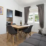 Situs Katarina Appartement